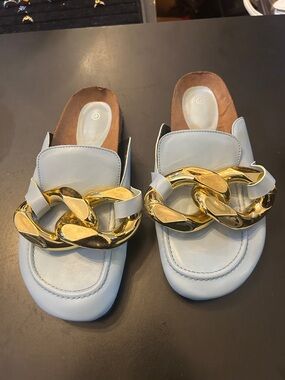 Source Unknown Powder Blue Slip-On Mules with Oversized Gold Chain